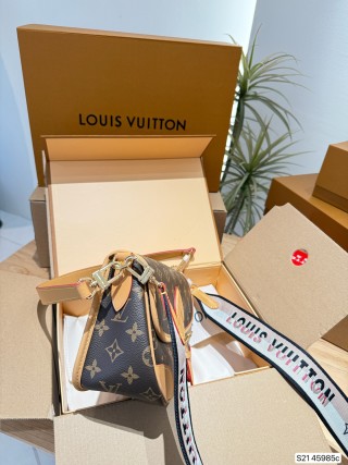 Louis Vuitton Diane Monogram Canvas Crossbody Bag Caramel view 6
