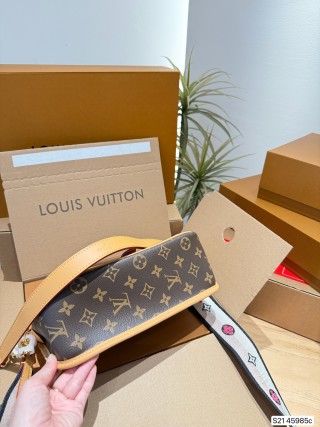 Louis Vuitton Diane Monogram Canvas Crossbody Bag Caramel view 7