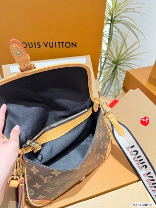 Louis Vuitton Diane Monogram Canvas Crossbody Bag Caramel view 9