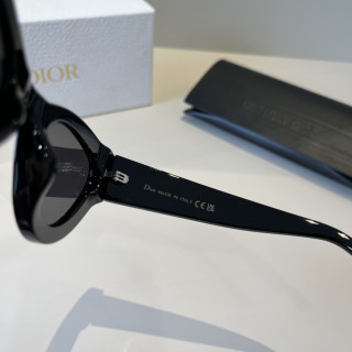 Dior CD Cat-Eye Sunglasses Black view 4