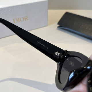 Dior CD Cat-Eye Sunglasses Black view 5
