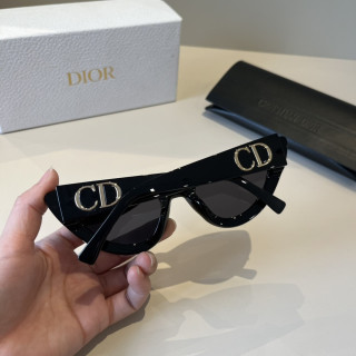Dior CD Cat-Eye Sunglasses Black view 6