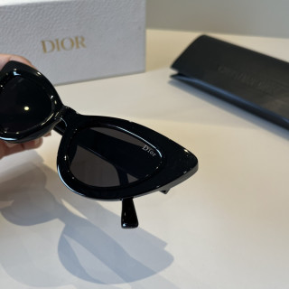 Dior CD Cat-Eye Sunglasses Black view 8