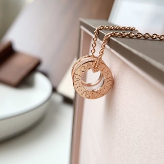 Bvlgari B.Zero1 Design Legend White Ceramic Rose Gold Necklace view 5