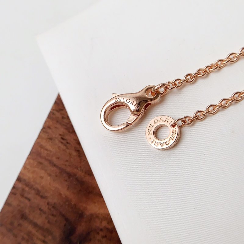 Bvlgari B.Zero1 Design Legend White Ceramic Rose Gold Necklace view