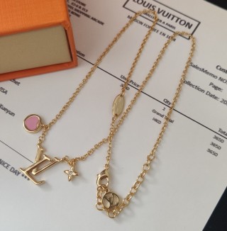 Louis Vuitton Iconic Heart Gold Pendant Necklace Pink Enamel view 3