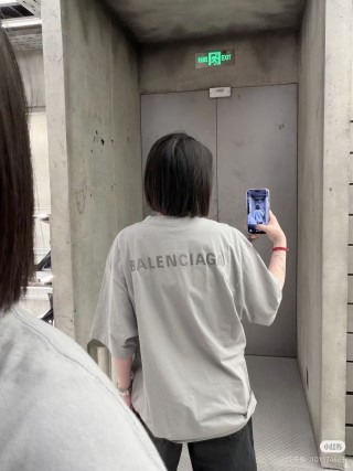 Balenciaga Grey Vintage Wash T-Shirt view 3