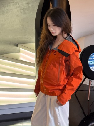 Kailas MX Windbreaker Jacket Oxidized Orange view 5