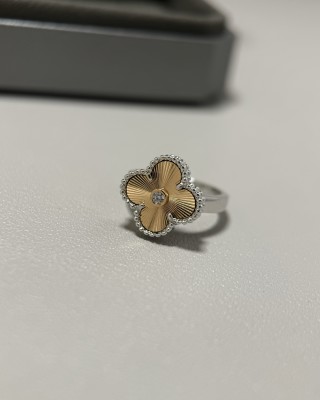 VCA Inspired Four-Leaf Clover Ring Gold Laser Engraved view 3