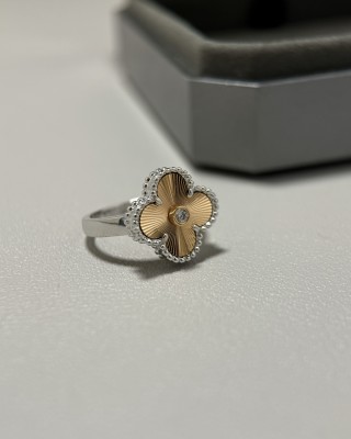 VCA Inspired Four-Leaf Clover Ring Gold Laser Engraved view 4
