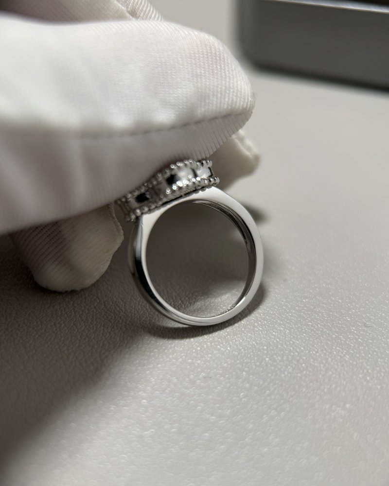 VCA Inspired Four-Leaf Clover Ring Gold Laser Engraved view