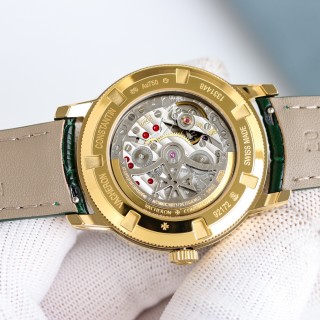 Vacheron Constantin Patrimony Heritage Green Dial Rose Gold Watch view 8