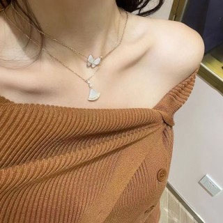 Bulgari Fan-Shaped Pendant Necklace Silver view 3