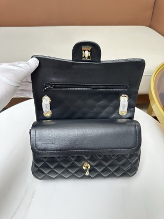 Chanel CF 2.55 Classic Quilted Leather Shoulder Bag Black view 2