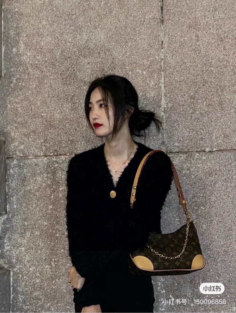 Louis Vuitton Monogram Canvas Shoulder Bag with Chain Strap view