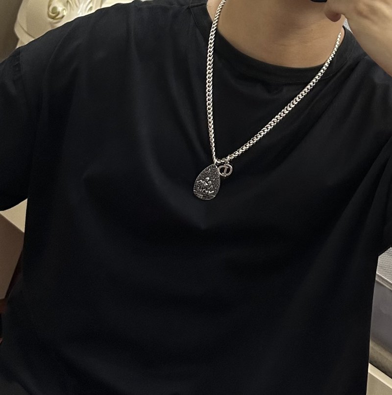 Dior Silver Chain Necklace with Teardrop Pendant view