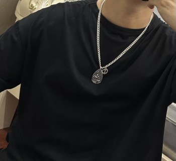 Dior Silver Chain Necklace with Teardrop Pendant view 9