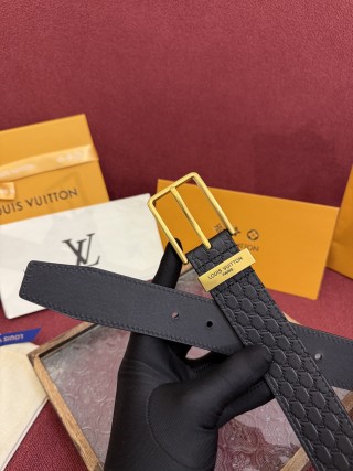 Louis Vuitton Monogram Leather Belt Black Gold view 4