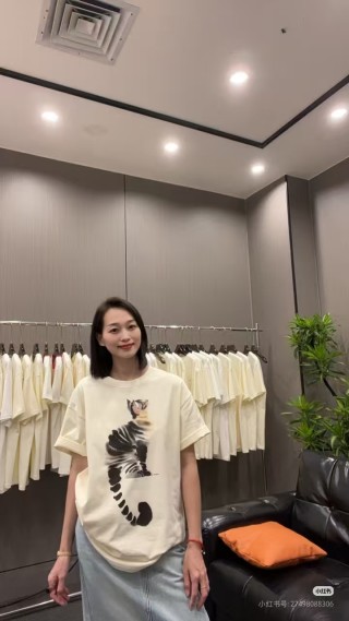 Gucci Cat Print Cream Short Sleeve T-Shirt view 6