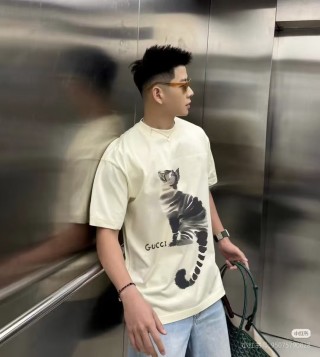Gucci Cat Print Cream Short Sleeve T-Shirt view 8