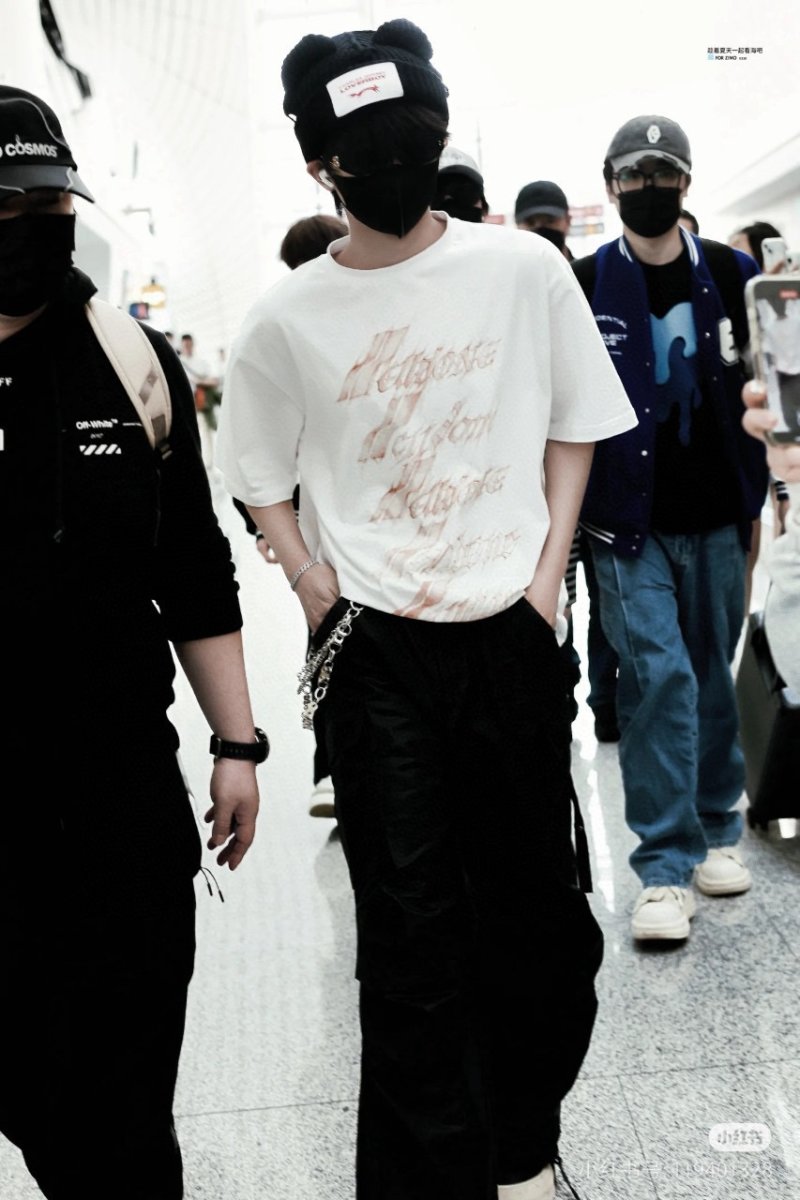 Cream Distressed Logo Graphic Short Sleeve T-Shirt