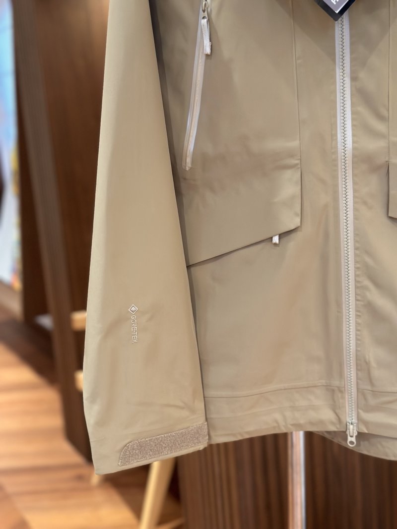 Gore-Tex Technical Hardshell Jacket Beige view