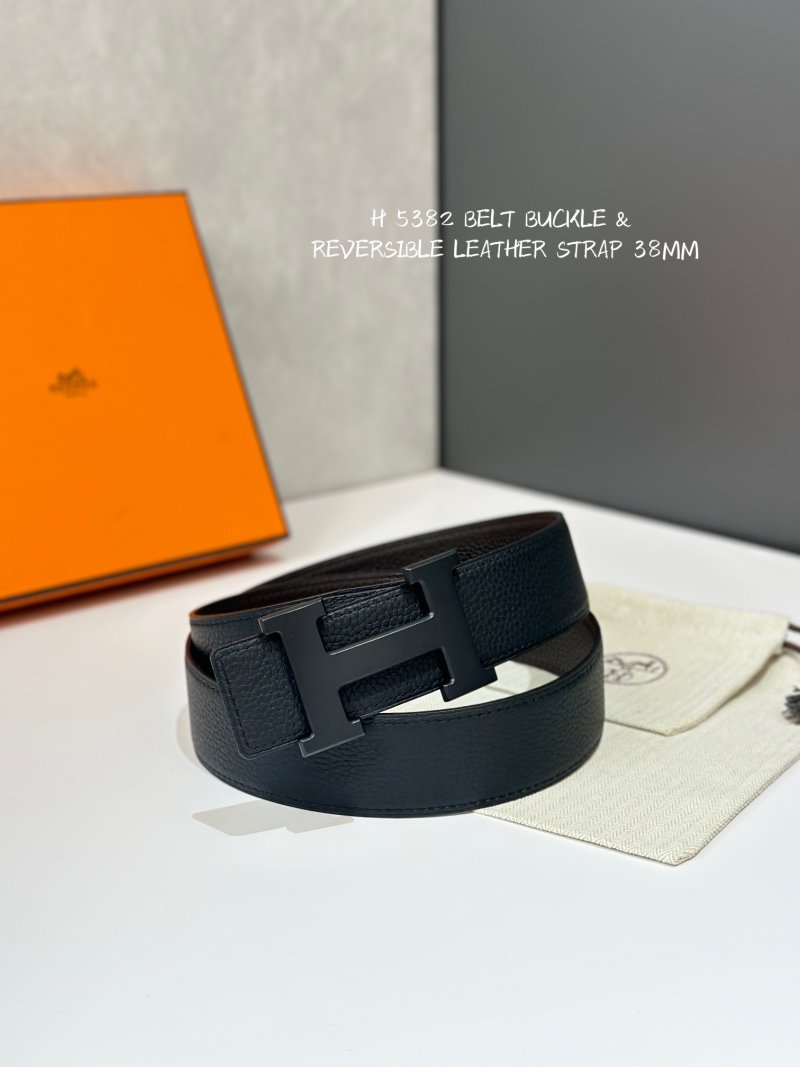 Hermès H5382 Reversible Leather Belt Black 38MM