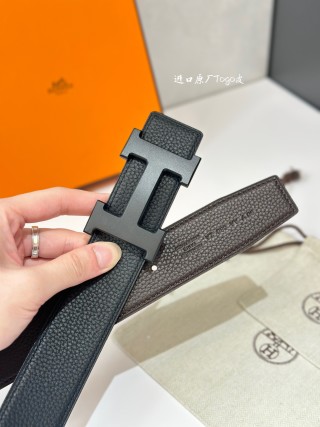 Hermès H5382 Reversible Leather Belt Black 38MM view 4