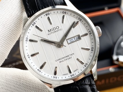 Mido Commander Automatic Steel Watch - Silver Dial view 4