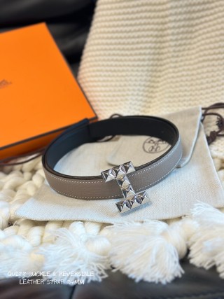 Hermès Quizz Party Buckle Reversible Leather Belt – Grey