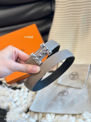 Hermès Quizz Party Buckle Reversible Leather Belt – Grey view 4