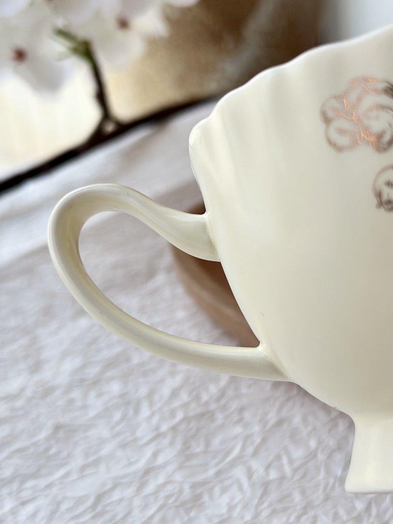Dior Lily of the Valley Ceramic Mug – Cream view