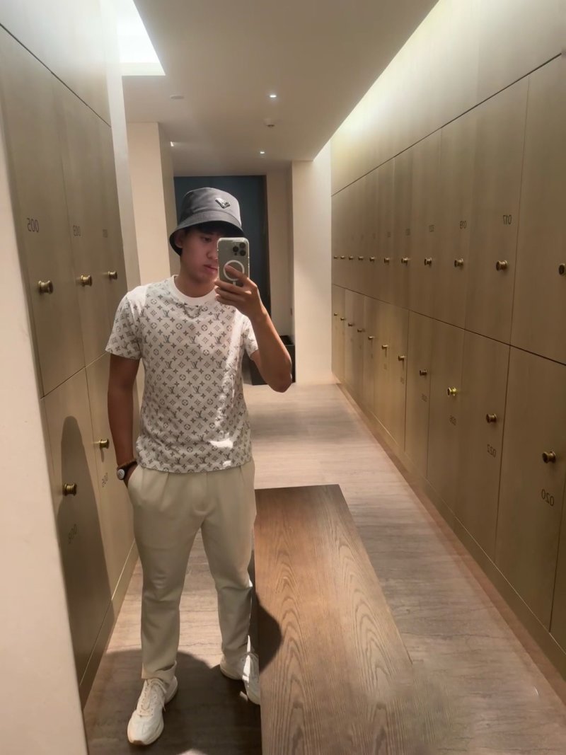 Louis Vuitton Monogram White Short Sleeve T-Shirt view