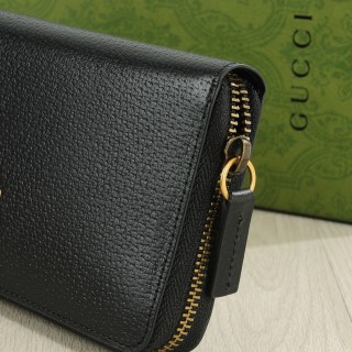 Gucci Black Leather Zip Wallet with Bee Logo view 6