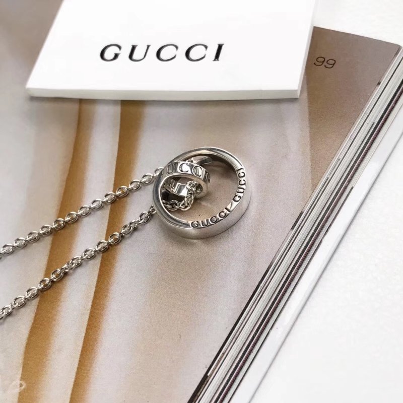 Gucci Interlocking G Charm Silver Necklace view