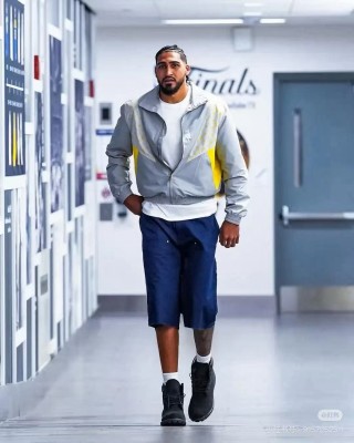 Grey & Yellow Colorblock Windbreaker Jacket