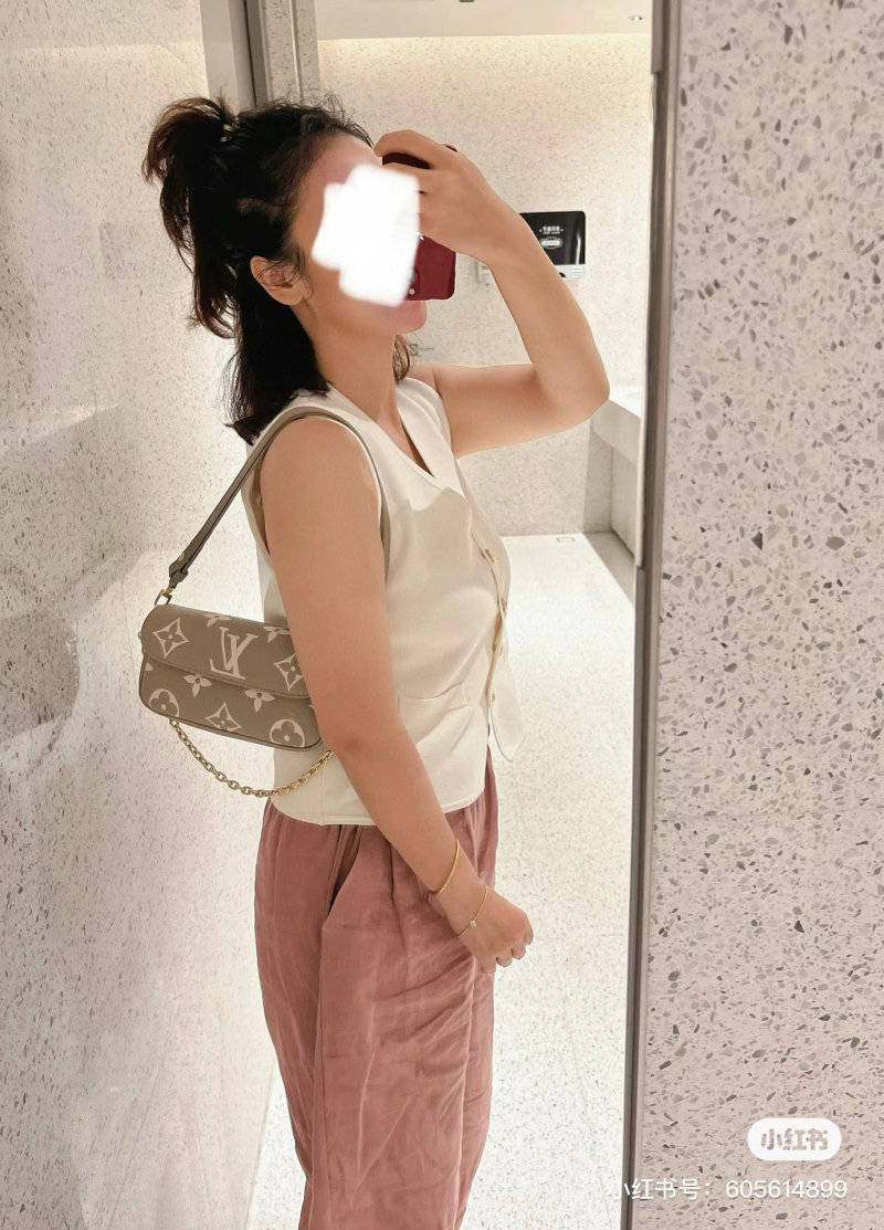Louis Vuitton Monogram Canvas Crossbody Shoulder Bag Beige view