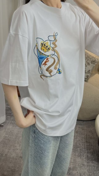 White Oversized Graphic T-Shirt with Playful Character Print view 3