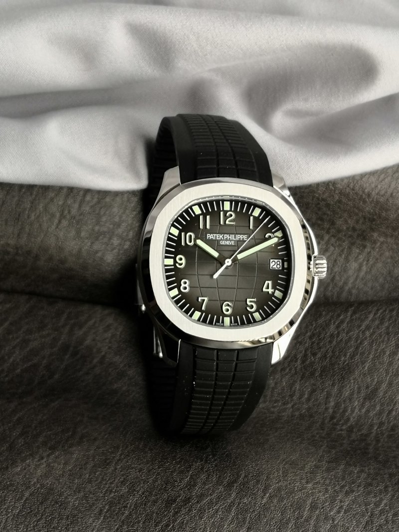 Patek Philippe Aquanaut 5167A Black Dial Steel Watch view
