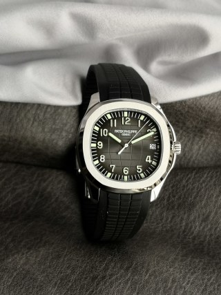 Patek Philippe Aquanaut 5167A Black Dial Steel Watch view 3
