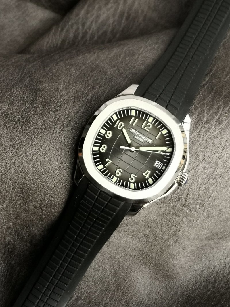 Patek Philippe Aquanaut 5167A Black Dial Steel Watch view