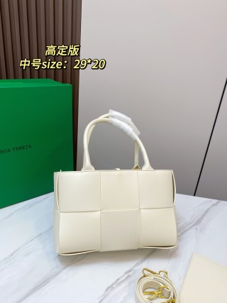 Bottega Veneta Intrecciato Woven Tote Bag - Cream view 3