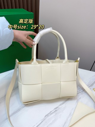 Bottega Veneta Intrecciato Woven Tote Bag - Cream view 5