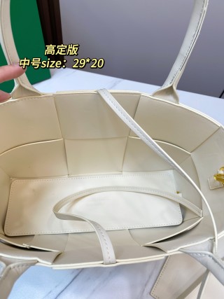 Bottega Veneta Intrecciato Woven Tote Bag - Cream view 8