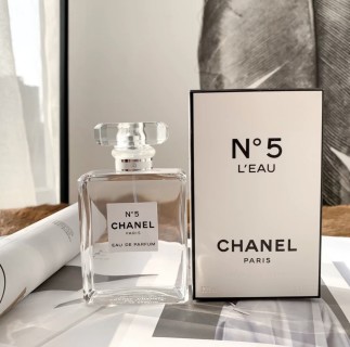 Chanel N°5 L'Eau White Eau de Toilette Spray 100ml view 7