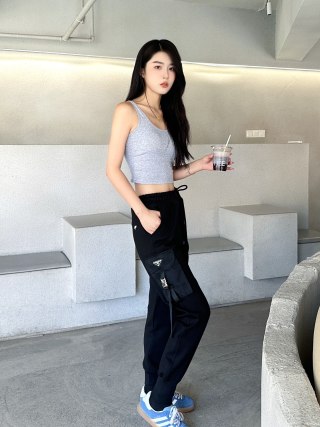 Black Cargo Pants with Side Pockets view 5