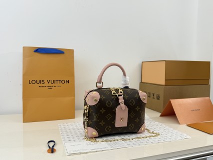 Louis Vuitton Malle Souple Black Monogram Bag view 2