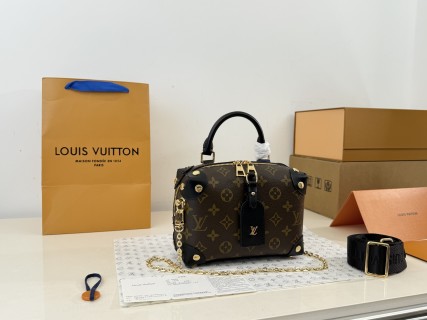 Louis Vuitton Malle Souple Black Monogram Bag view 3