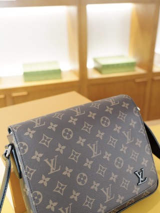 Louis Vuitton Monogram Canvas Crossbody Shoulder Bag Grey view 3