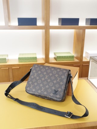 Louis Vuitton Monogram Canvas Crossbody Shoulder Bag Grey view 4